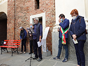 Foto 10 di 18