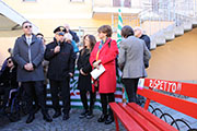 Foto 25 di 45