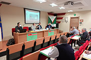 Foto 4 di 12