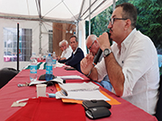 Foto 2 di 15