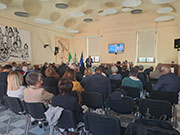 Foto 2 di 37