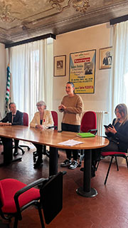 Foto 1 di 9