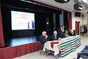 Foto 11 di 45