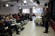 Foto 16 di 45