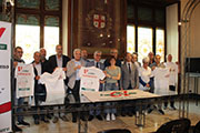 Foto 14 di 33