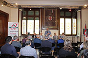 Foto 16 di 33