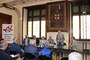 Foto 17 di 33