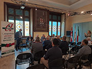 Foto 3 di 33