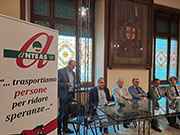 Foto 6 di 33