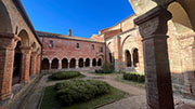 Foto 9 di 18